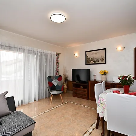 Vjera Apartment *