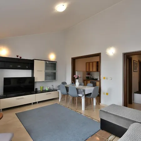 Vjera Apartment *