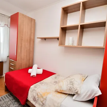Apartment Vjera *